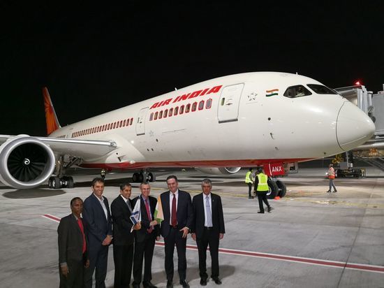 Министр Исраэль Кац о прибытии исторического рейса Air India в аэропорт Бен Гурион Министр Исраэль Кац о прибытии исторического рейса Air India в аэропорт Бен Гурион
